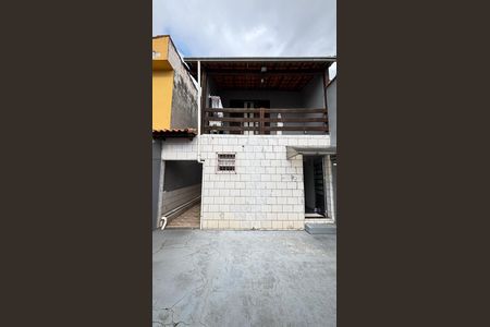 Casa à venda com 194m², 3 quartos e 2 vagas Casa à venda com 194m², 3 quartos e 2 vagasQuintal