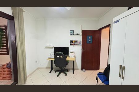 Casa à venda com 194m², 3 quartos e 2 vagas Casa à venda com 194m², 3 quartos e 2 vagasQuarto 2