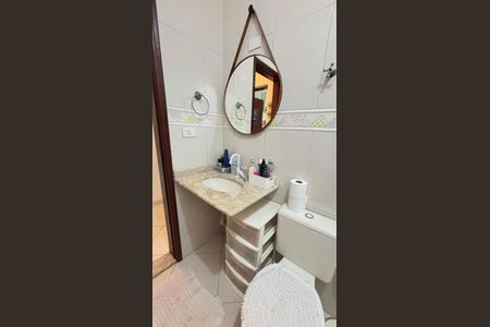 Casa à venda com 194m², 3 quartos e 2 vagas Casa à venda com 194m², 3 quartos e 2 vagasBanheiro