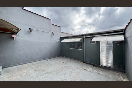 Casa à venda com 194m², 3 quartos e 2 vagas Casa à venda com 194m², 3 quartos e 2 vagasQuintal