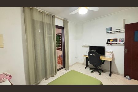 Casa à venda com 194m², 3 quartos e 2 vagas Casa à venda com 194m², 3 quartos e 2 vagasQuarto 2