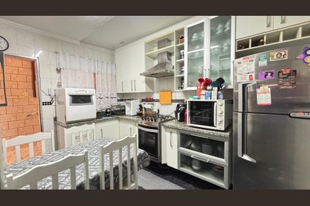 Casa à venda com 194m², 3 quartos e 2 vagas Casa à venda com 194m², 3 quartos e 2 vagasCozinha