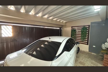 Casa à venda com 194m², 3 quartos e 2 vagas Casa à venda com 194m², 3 quartos e 2 vagasGaragem