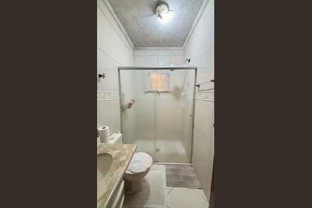 Casa à venda com 194m², 3 quartos e 2 vagas Casa à venda com 194m², 3 quartos e 2 vagasBanheiro