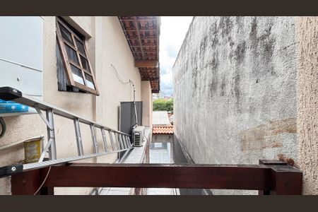 Casa à venda com 194m², 3 quartos e 2 vagas Casa à venda com 194m², 3 quartos e 2 vagasQuarto 1 Varanda