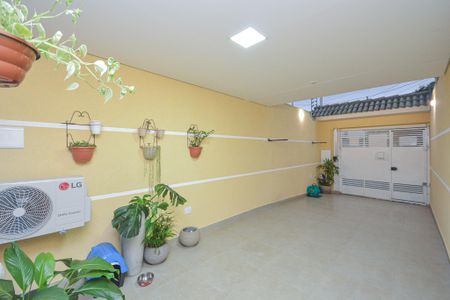 Casa à venda com 140m², 3 quartos e 2 vagasGaragem