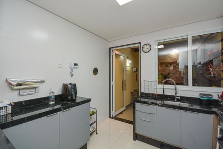 Casa à venda com 140m², 3 quartos e 2 vagasCozinha