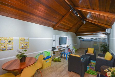 Casa à venda com 140m², 3 quartos e 2 vagasSótão