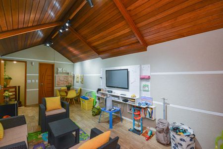 Casa à venda com 140m², 3 quartos e 2 vagasSótão