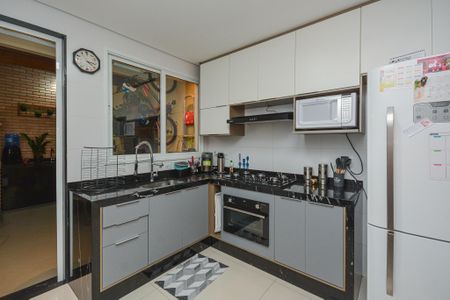 Casa à venda com 140m², 3 quartos e 2 vagasCozinha