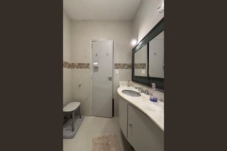 Apartamento à venda com 132m², 3 quartos e 1 vagaBanheiro social 2