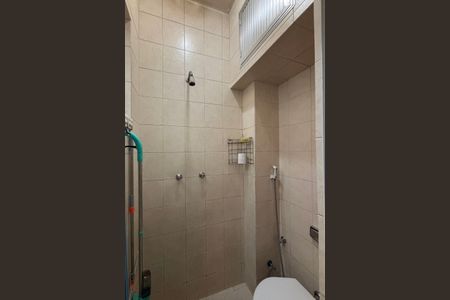 Apartamento à venda com 132m², 3 quartos e 1 vagaÁrea de serviço - banheiro