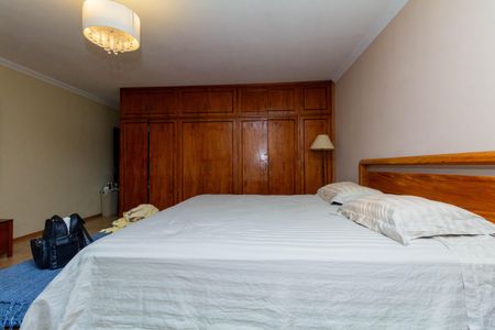 Casa à venda com 140m², 3 quartos e 2 vagas Casa à venda com 140m², 3 quartos e 2 vagasQuarto 3