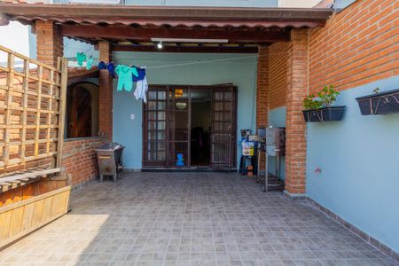 Casa à venda com 140m², 3 quartos e 2 vagas Casa à venda com 140m², 3 quartos e 2 vagasÁrea Externa