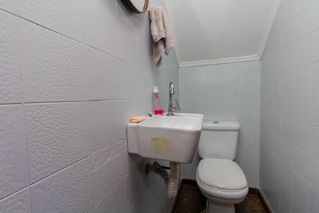 Casa à venda com 140m², 3 quartos e 2 vagas Casa à venda com 140m², 3 quartos e 2 vagasLavabo