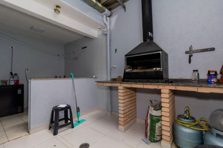 Casa à venda com 140m², 3 quartos e 2 vagas Casa à venda com 140m², 3 quartos e 2 vagasChurrasqueira