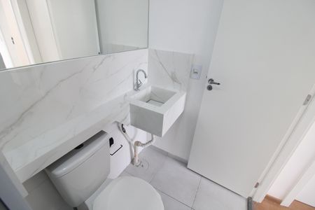 Apartamento para alugar com 38m², 2 quartos e sem vagaBanheiro