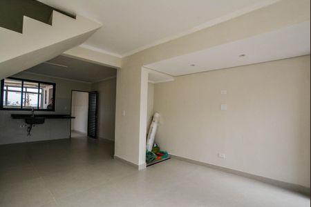 Casa à venda com 150m², 2 quartos e 2 vagas Casa à venda com 150m², 2 quartos e 2 vagasSala