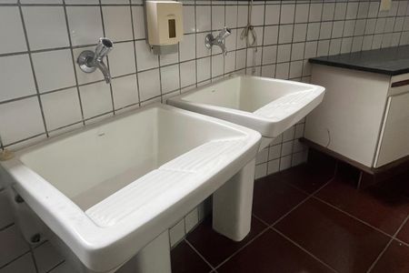 Apartamento para alugar com 252m², 4 quartos e 2 vagasÁrea de Serviço