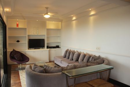 Apartamento para alugar com 252m², 4 quartos e 2 vagasSala