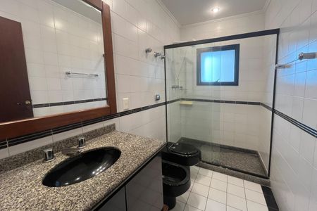 Apartamento para alugar com 252m², 4 quartos e 2 vagasBanheiro Suíte 3