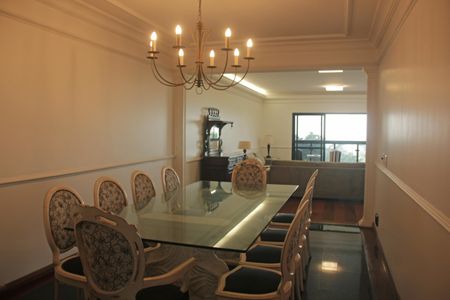 Apartamento para alugar com 252m², 4 quartos e 2 vagasSala de Jantar
