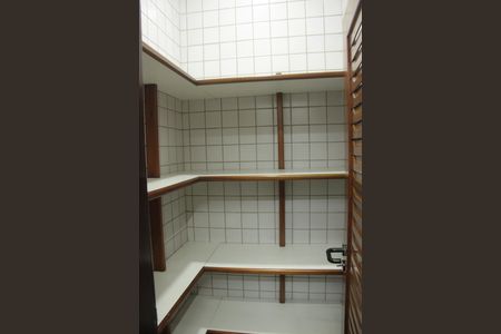 Apartamento para alugar com 252m², 4 quartos e 2 vagasCozinha
