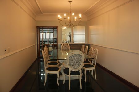 Apartamento para alugar com 252m², 4 quartos e 2 vagasSala de Jantar