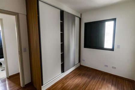 Apartamento para alugar com 65m², 2 quartos e 1 vagaQuarto 2 - Armários