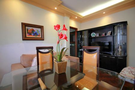 Apartamento à venda com 80m², 2 quartos e 1 vagaSala