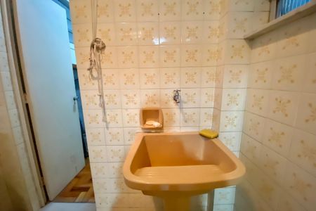 Apartamento à venda com 115m², 3 quartos e 1 vagaÁrea de Serviço