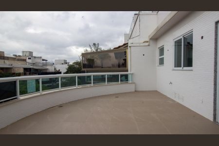 Apartamento à venda com 170m², 3 quartos e 3 vagasVaranda
