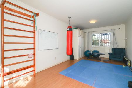 Casa à venda com 372m², 4 quartos e 4 vagasQuarto 2