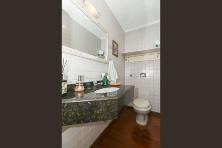 Casa à venda com 372m², 4 quartos e 4 vagasLavabo