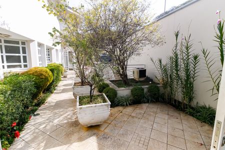 Casa de condomínio à venda com 1100m², 5 quartos e 4 vagasJardim