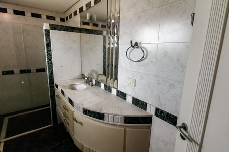 Casa de condomínio à venda com 1100m², 5 quartos e 4 vagasBanheiro da Suíte 4