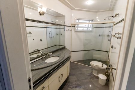 Casa de condomínio à venda com 1100m², 5 quartos e 4 vagasBanheiro da Suíte 2