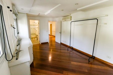 Casa de condomínio à venda com 1100m², 5 quartos e 4 vagasSuíte 2