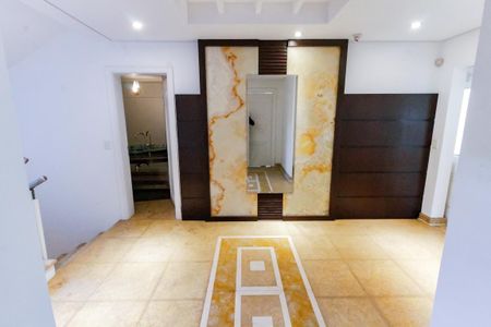 Casa de condomínio à venda com 1100m², 5 quartos e 4 vagasCorredor