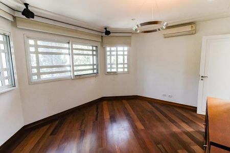Casa de condomínio à venda com 1100m², 5 quartos e 4 vagasSala 2