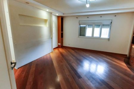 Casa de condomínio à venda com 1100m², 5 quartos e 4 vagasSuíte 4