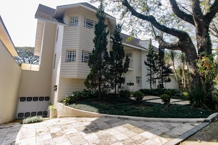 Casa de condomínio à venda com 1100m², 5 quartos e 4 vagasFachada