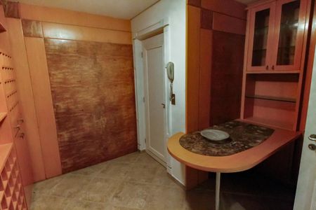 Casa de condomínio à venda com 1100m², 5 quartos e 4 vagasSala 5 - Elevador - ADEGA