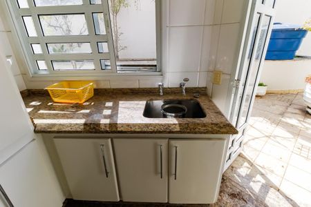 Casa de condomínio à venda com 1100m², 5 quartos e 4 vagasÁrea de Serviço