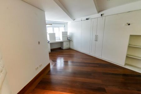 Casa de condomínio à venda com 1100m², 5 quartos e 4 vagasSuíte 3