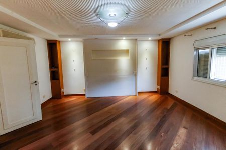 Casa de condomínio à venda com 1100m², 5 quartos e 4 vagasSuíte 4