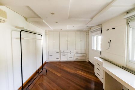 Casa de condomínio à venda com 1100m², 5 quartos e 4 vagasSuíte 2