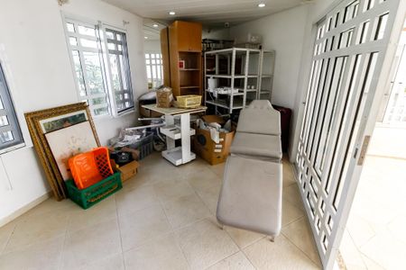 Casa de condomínio à venda com 1100m², 5 quartos e 4 vagasSala de apoio - piscina