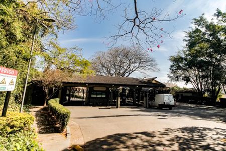 Casa de condomínio à venda com 1100m², 5 quartos e 4 vagasFachado do condomínio