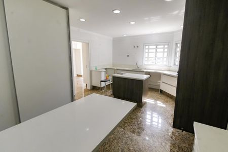 Casa de condomínio à venda com 1100m², 5 quartos e 4 vagasCozinha - Armários